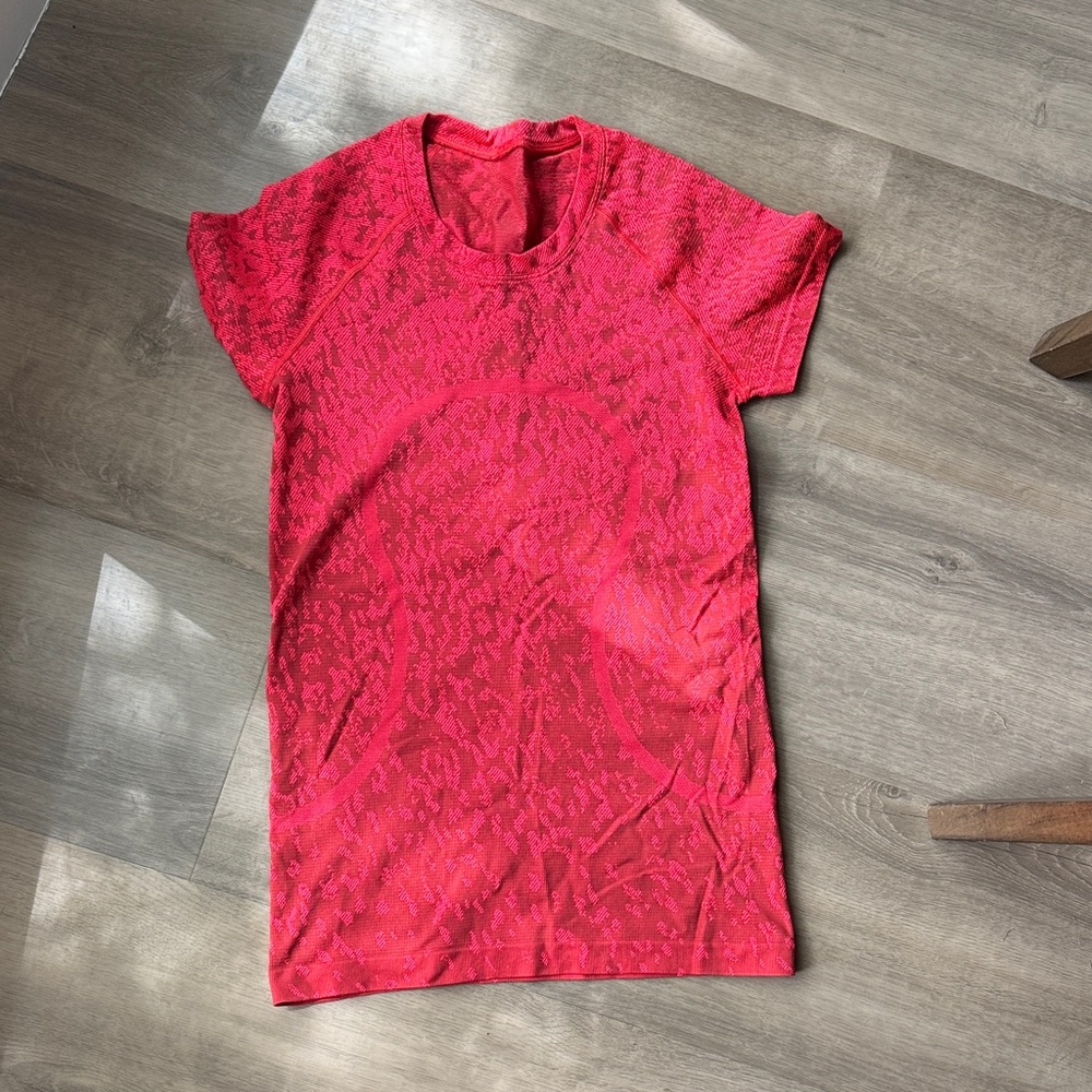 Lululemon Swiftly Tech Tee
